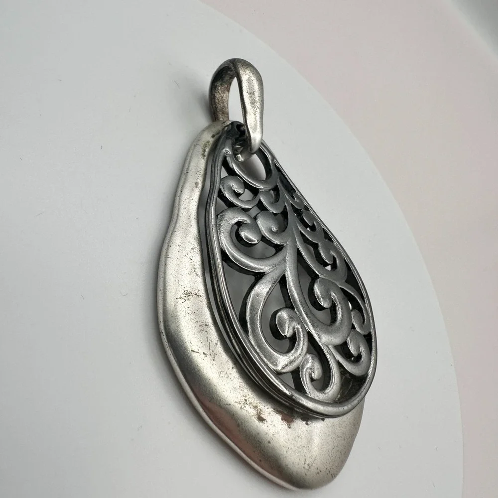Vintage Y2K Silver Tone Filigree Openwork Teardrop Pendant‎ Boho Women's Jewelry